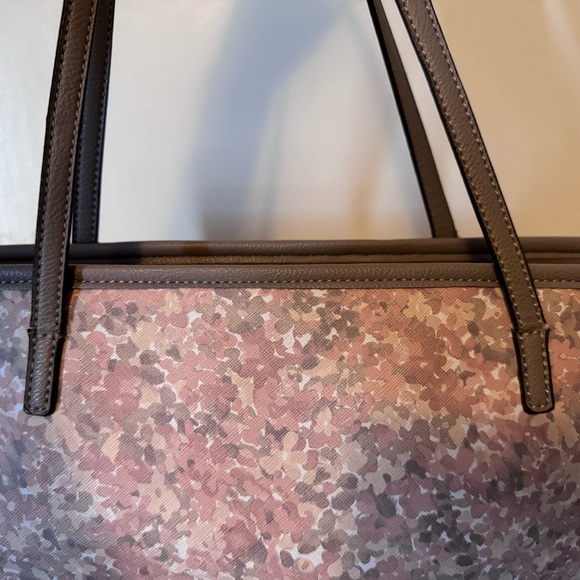 Nine West zip up tote - Picture 4 of 15